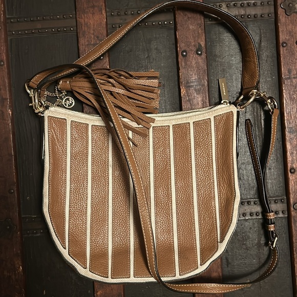 Michael Kors bag 💼 - Picture 4 of 5